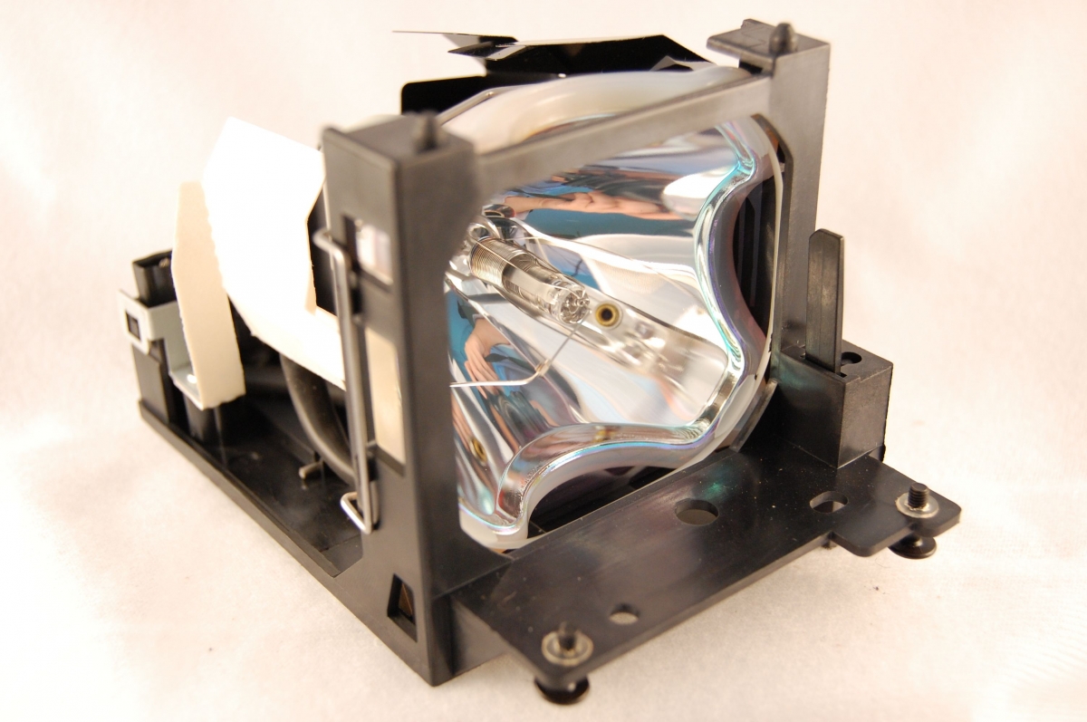 Compatible Projector lamp for LIESEGANG dv400