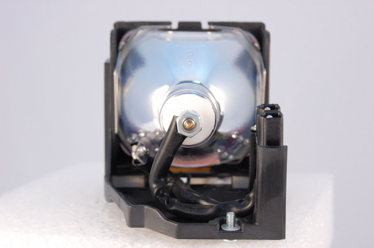 Compatible Projector lamp for TOSHIBA TLPT600 Replacement Projector