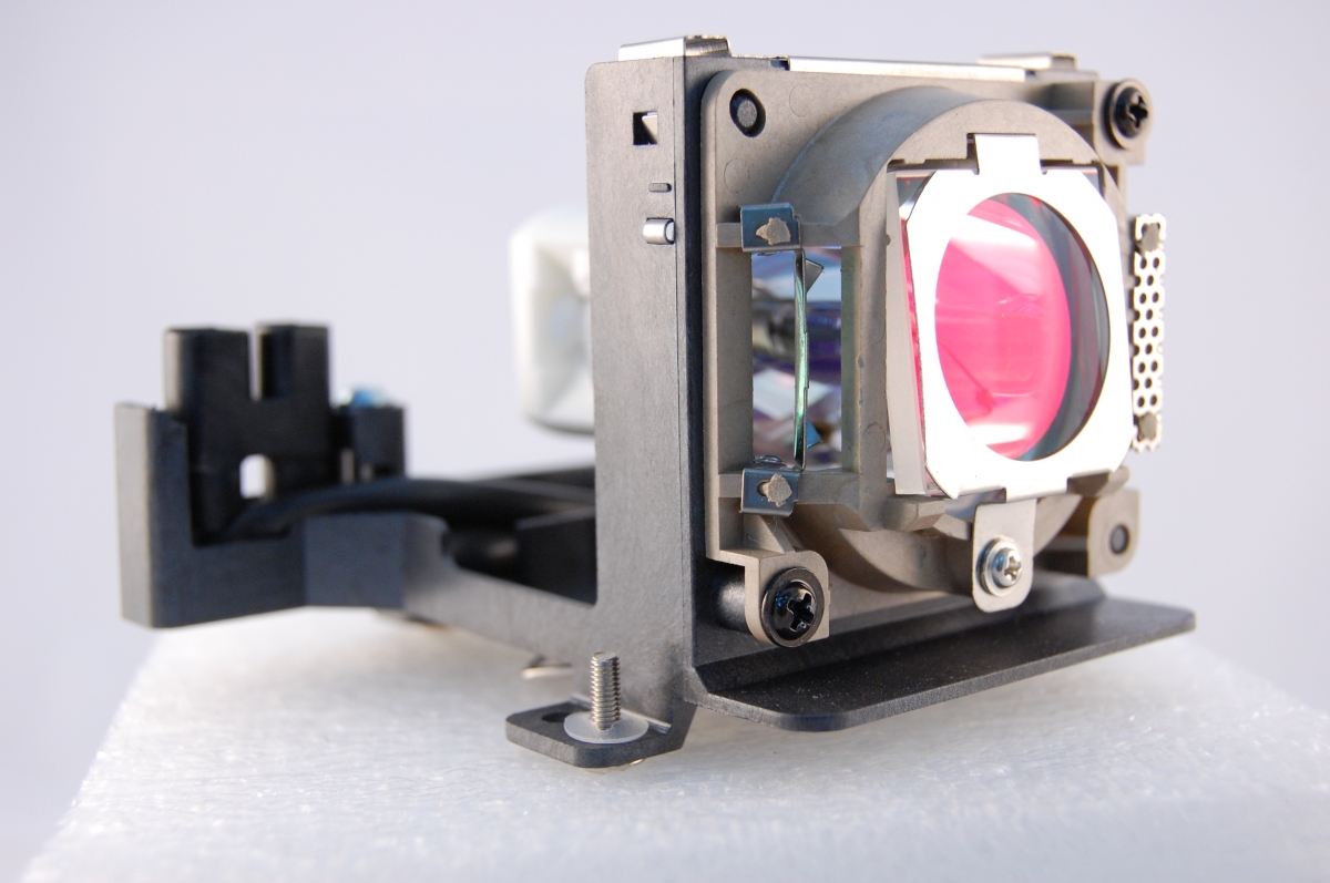 Compatible Projector lamp for LG 60.J8618.CG1