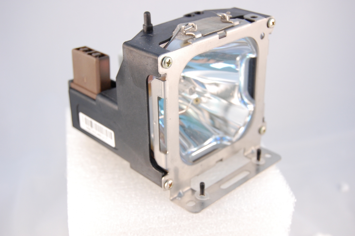 Compatible Projector lamp for AV PLUS MVP-X22