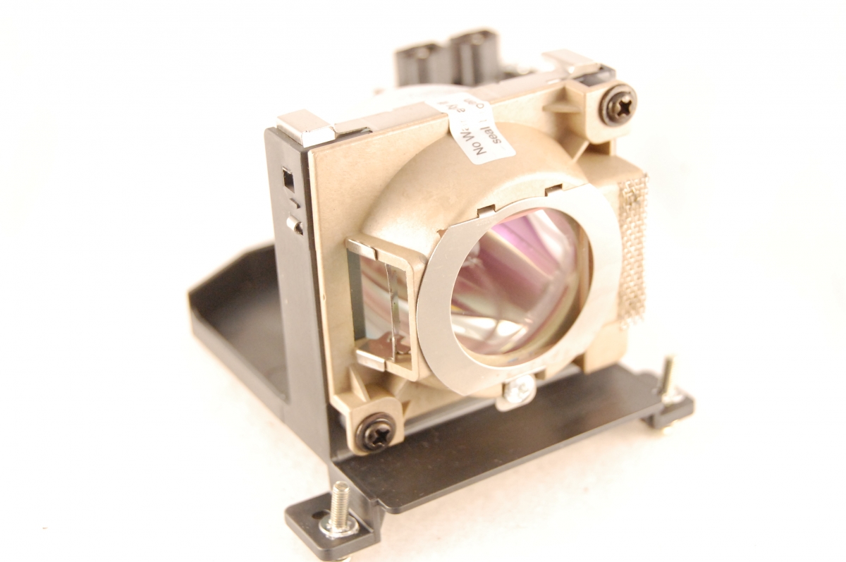 Compatible Projector lamp for TOSHIBA 60.J3416.CG1